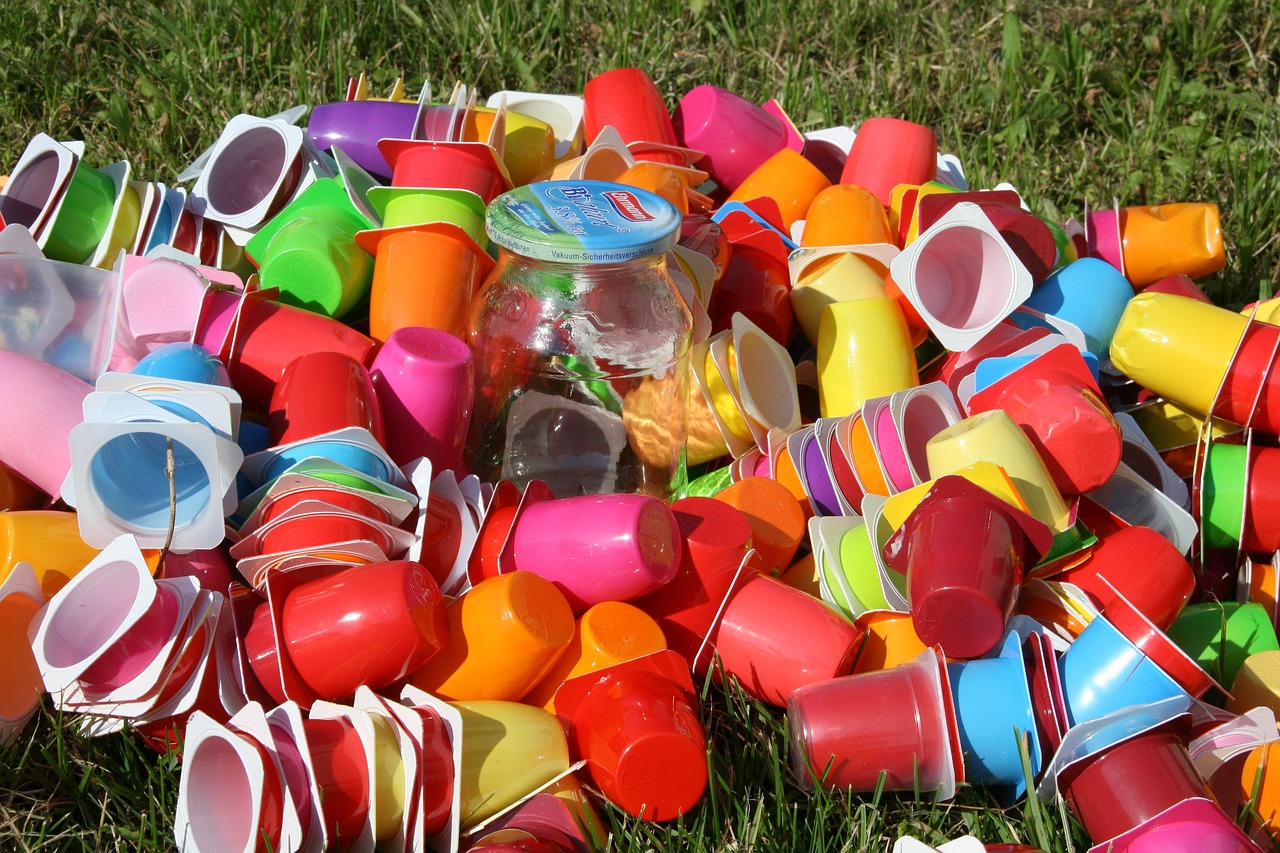 découvrez comment recycler le plastique à la maison efficacement pour contribuer à la protection de l'environnement et réduire les déchets plastiques.
