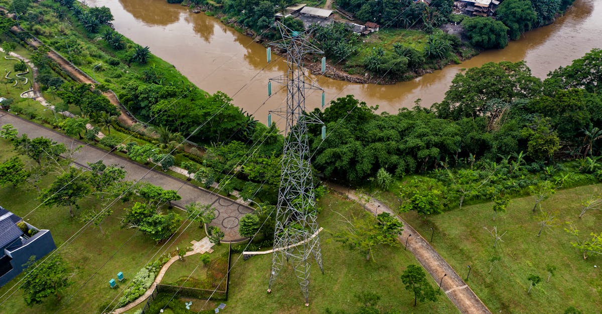 découvrez les avantages de l'hydroélectricité, une source d'énergie renouvelable et durable. apprenez comment l'hydropower contribue à la réduction des émissions de carbone tout en fournissant une énergie fiable pour les besoins modernes.