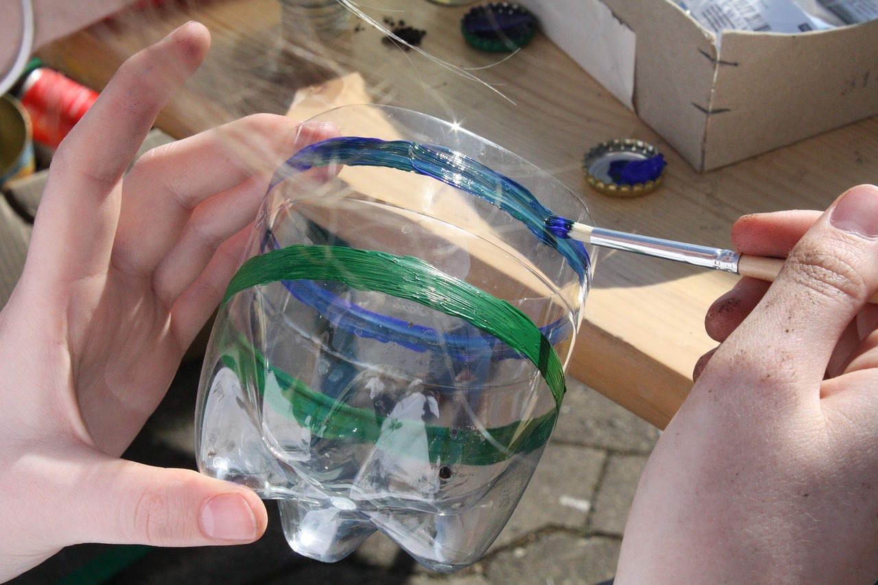 découvrez l'upcycling, une démarche éco-responsable qui transforme les déchets en objets uniques et utiles, alliant créativité et développement durable.